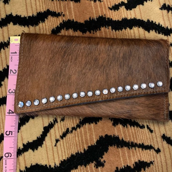 Cow Girl Pouch w/ Crystals - Picture 9 of 12